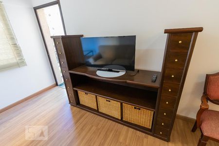 Sala de apartamento para alugar com 1 quarto, 51m² em Cambuí, Campinas