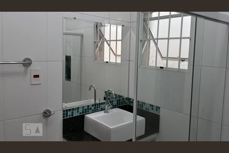 Banheiro  de casa à venda com 2 quartos, 240m² em Campo Belo, São Paulo