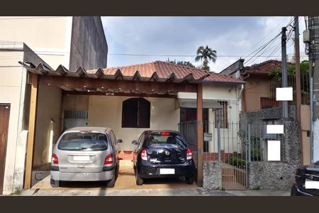 Fachada de casa à venda com 2 quartos, 240m² em Campo Belo, São Paulo