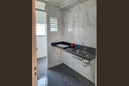 Cozinha de apartamento à venda com 2 quartos, 47m² em Cidade Patriarca, São Paulo