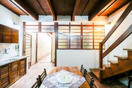 Casa para alugar com 250m², 3 quartos e 2 vagas Casa para alugar com 250m², 3 quartos e 2 vagasQuintal