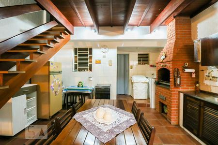 Casa para alugar com 250m², 3 quartos e 2 vagas Casa para alugar com 250m², 3 quartos e 2 vagasQuintal