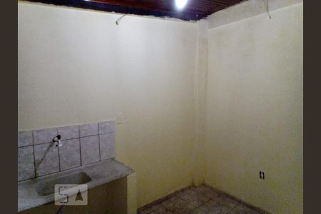 Cozinha de kitnet/studio para alugar com 1 quarto, 35m² em Samambaia Sul (samambaia), Brasília