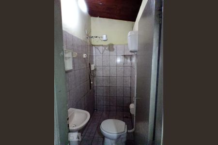 Banheiro de kitnet/studio para alugar com 1 quarto, 35m² em Samambaia Sul (samambaia), Brasília