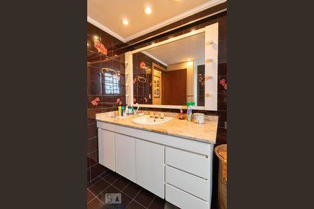 Apartamento à venda com 215m², 3 quartos e 1 vagaBanheiro social 1