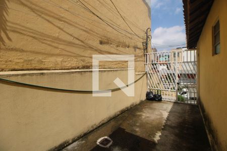 Casa à venda com 80m², 2 quartos e sem vagaQuintal