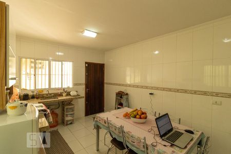 Casa à venda com 130m², 3 quartos e 2 vagasCozinha