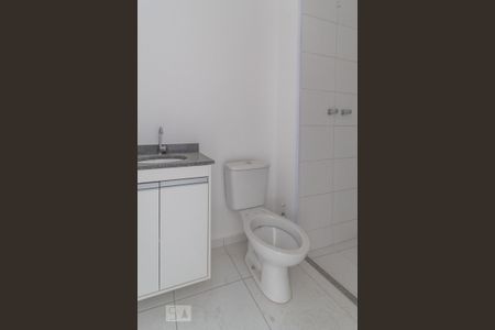 Banheiro de apartamento para alugar com 2 quartos, 54m² em Jardim Roberto, Osasco