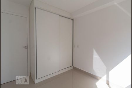 Quarto 1 de apartamento para alugar com 2 quartos, 54m² em Jardim Roberto, Osasco