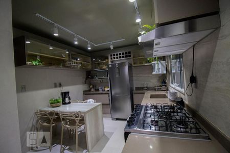 Casa de condomínio para alugar com 195m², 4 quartos e 3 vagas Casa de condomínio para alugar com 195m², 4 quartos e 3 vagasCozinha