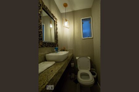 Lavabo de casa de condomínio para alugar com 4 quartos, 195m² em Recreio dos Bandeirantes, Rio de Janeiro