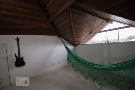 Casa de condomínio para alugar com 195m², 4 quartos e 3 vagas Casa de condomínio para alugar com 195m², 4 quartos e 3 vagasSotão