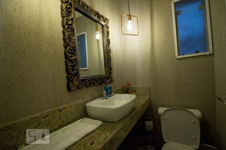 Lavabo de casa de condomínio para alugar com 4 quartos, 195m² em Recreio dos Bandeirantes, Rio de Janeiro
