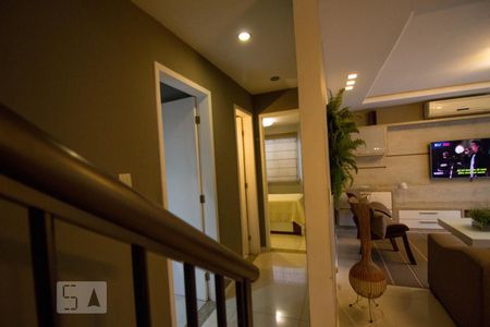 Sala de casa de condomínio para alugar com 4 quartos, 195m² em Recreio dos Bandeirantes, Rio de Janeiro