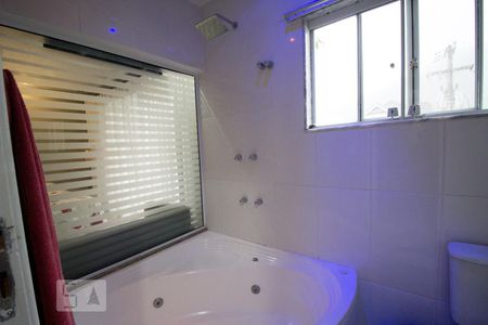 Casa de condomínio para alugar com 195m², 4 quartos e 3 vagas Casa de condomínio para alugar com 195m², 4 quartos e 3 vagasBanheiro - Suite 2