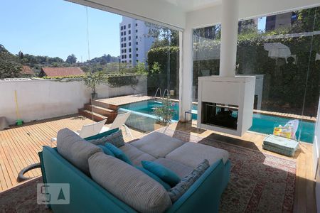 Casa à venda com 800m², 5 quartos e 3 vagasSala da Lareira