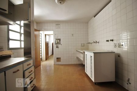 Casa para alugar com 500m², 5 quartos e 4 vagasÁrea de Serviço