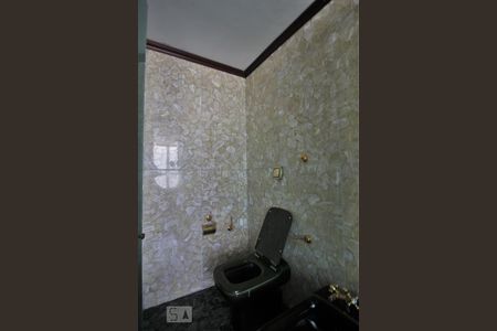 Casa para alugar com 500m², 5 quartos e 4 vagasBanheiro da Suíte