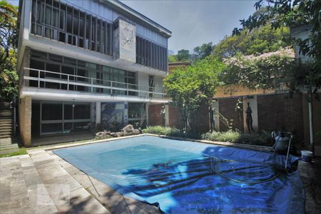 Casa para alugar com 500m², 5 quartos e 4 vagasÁrea Externa