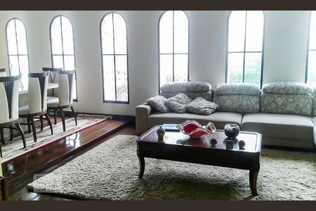 Sala de casa à venda com 6 quartos, 450m² em Vila Guilherme, São Paulo