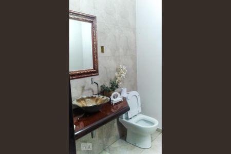 Casa à venda com 450m², 6 quartos e 2 vagasBanheiro