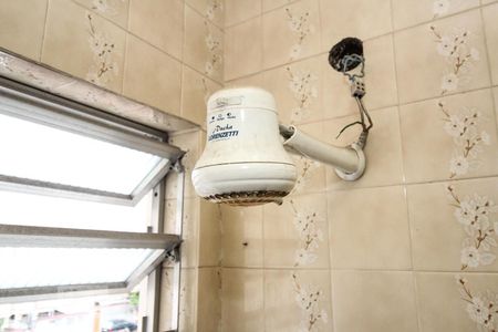 Apartamento à venda com 2m², 2 quartos e sem vaga Apartamento à venda com 2m², 2 quartos e sem vagaBanheiro chuveiro