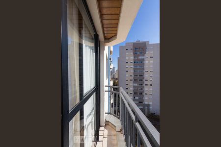 varanda de apartamento para alugar com 2 quartos, 63m² em Saúde, São Paulo