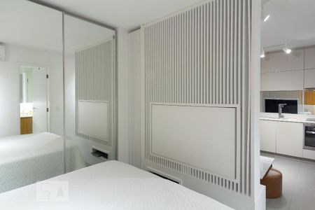 Studio para alugar com 32m², 1 quarto e 1 vaga Studio para alugar com 32m², 1 quarto e 1 vagaSuíte