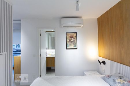 Studio para alugar com 32m², 1 quarto e 1 vaga Studio para alugar com 32m², 1 quarto e 1 vagaSuíte