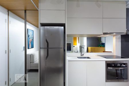Sala/Cozinha de kitnet/studio para alugar com 1 quarto, 32m² em Vila Olímpia, São Paulo