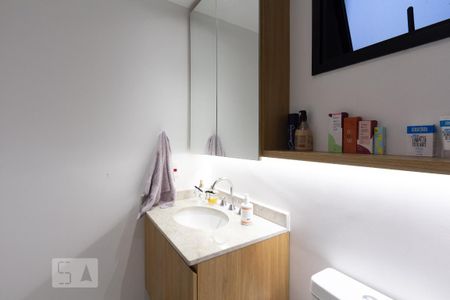 Studio para alugar com 32m², 1 quarto e 1 vaga Studio para alugar com 32m², 1 quarto e 1 vagaBanheiro da Suíte