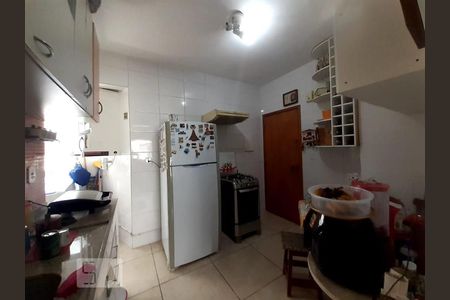 Apartamento à venda com 80m², 2 quartos e 1 vagaCozinha