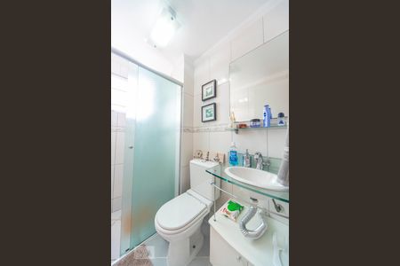 Banheiro  de apartamento à venda com 2 quartos, 57m² em Vila Valparaíso, Santo André