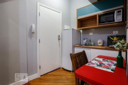 Studio para alugar com 20m², 1 quarto e sem vaga Studio para alugar com 20m², 1 quarto e sem vagaPorta de Entrada e Cozinha