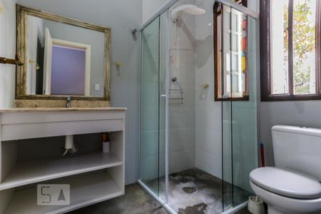Banheiro de kitnet/studio para alugar com 1 quarto, 20m² em Vila Mariana, São Paulo