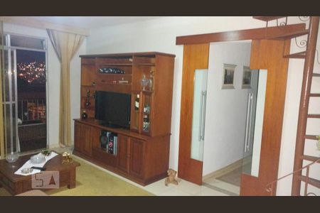 Apartamento à venda com 180m², 4 quartos e 2 vagasSala