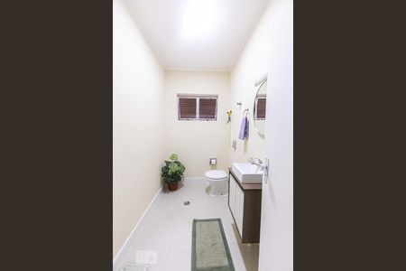 Lavabo de casa à venda com 4 quartos, 190m² em Jardim Vila Formosa, São Paulo