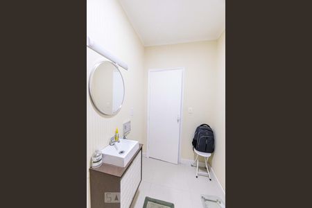 Lavabo de casa à venda com 4 quartos, 190m² em Jardim Vila Formosa, São Paulo