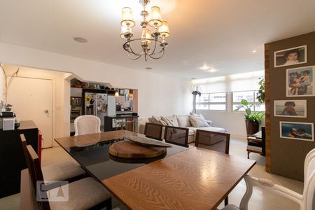 Apartamento à venda com 113m², 3 quartos e 2 vagas Apartamento à venda com 113m², 3 quartos e 2 vagasSala