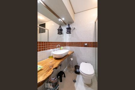 Apartamento à venda com 113m², 3 quartos e 2 vagas Apartamento à venda com 113m², 3 quartos e 2 vagasBanheiro do corredor