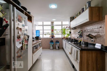 Apartamento à venda com 113m², 3 quartos e 2 vagas Apartamento à venda com 113m², 3 quartos e 2 vagasCozinha