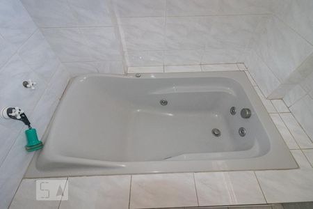 Casa à venda com 300m², 4 quartos e 3 vagasBanheira