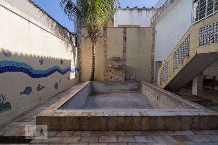 Casa à venda com 300m², 4 quartos e 3 vagasPiscina