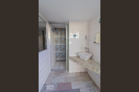 Casa à venda com 300m², 4 quartos e 3 vagasBanheiro