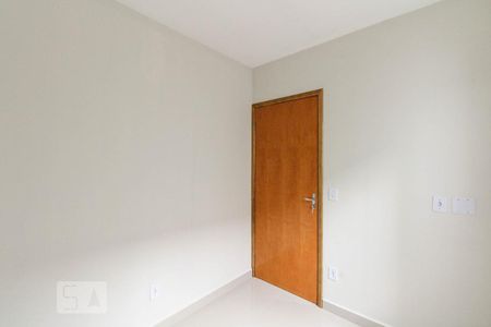 Quarto 2 de apartamento para alugar com 2 quartos, 38m² em Vila Carrão, São Paulo