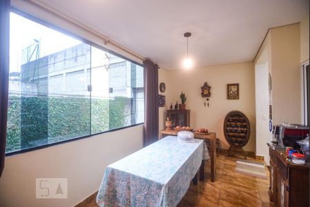 Casa para alugar com 120m², 2 quartos e 1 vaga Casa para alugar com 120m², 2 quartos e 1 vagaVaranda