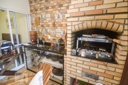 Casa para alugar com 120m², 2 quartos e 1 vaga Casa para alugar com 120m², 2 quartos e 1 vagaVaranda