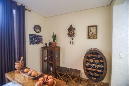 Casa para alugar com 120m², 2 quartos e 1 vaga Casa para alugar com 120m², 2 quartos e 1 vagaVaranda