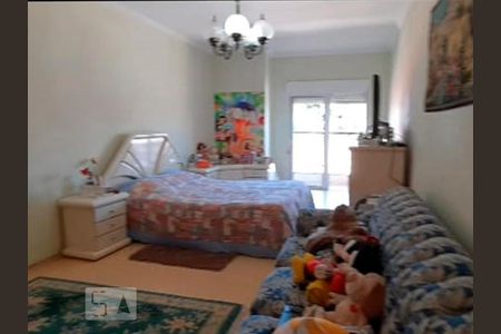 Casa à venda com 250m², 3 quartos e 5 vagasSuíte 3