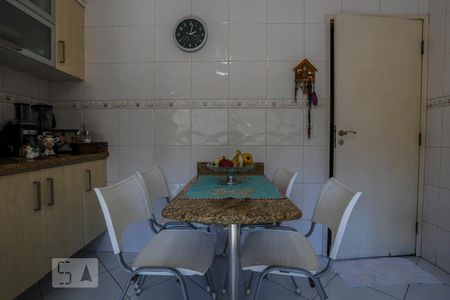 Casa à venda com 250m², 3 quartos e 5 vagasCozinha
